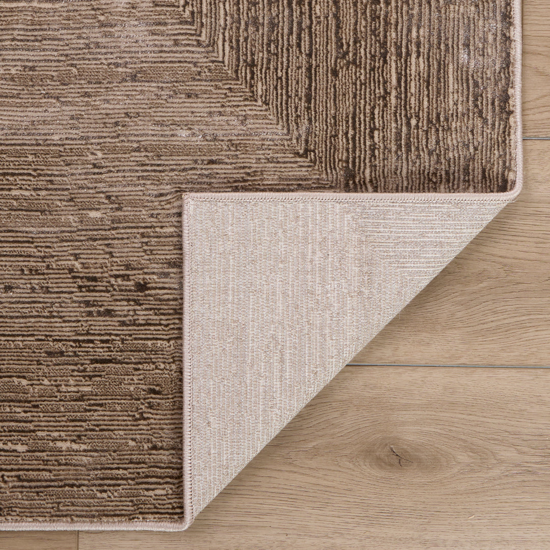 Rienz Brown - U7016